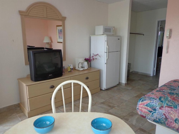 Isle of Palms Motel image 11